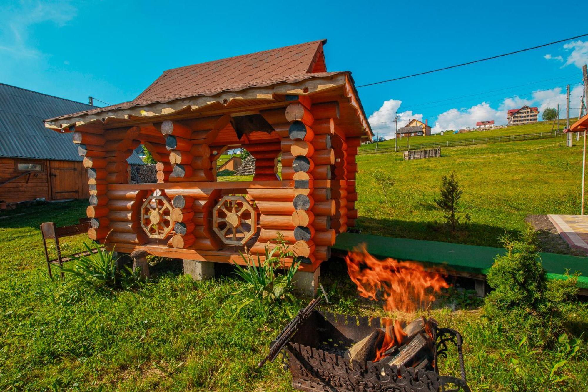 Sadyba u Halyny Sunrise Bukovel Bagian luar foto