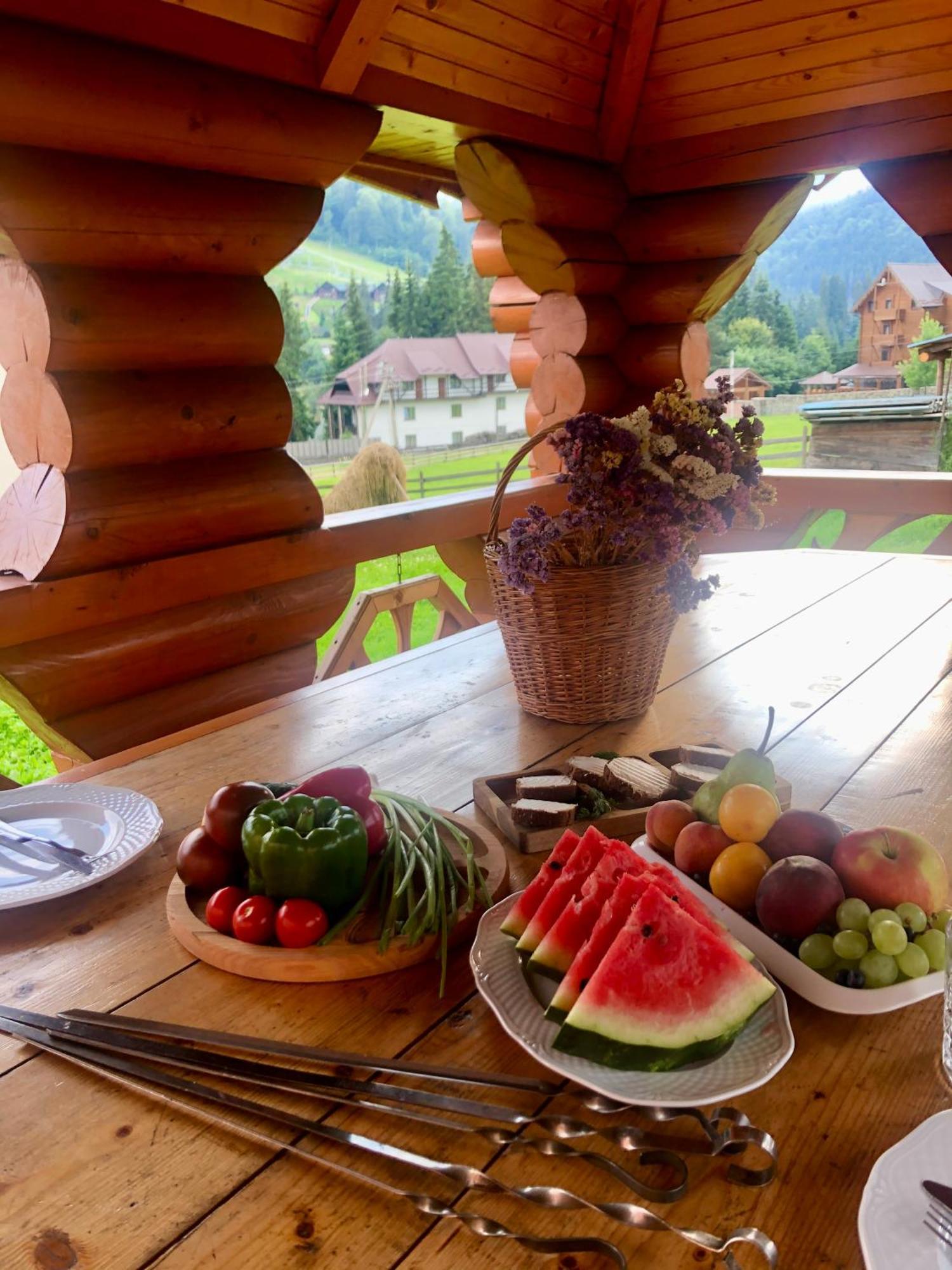 Sadyba u Halyny Sunrise Bukovel Bagian luar foto