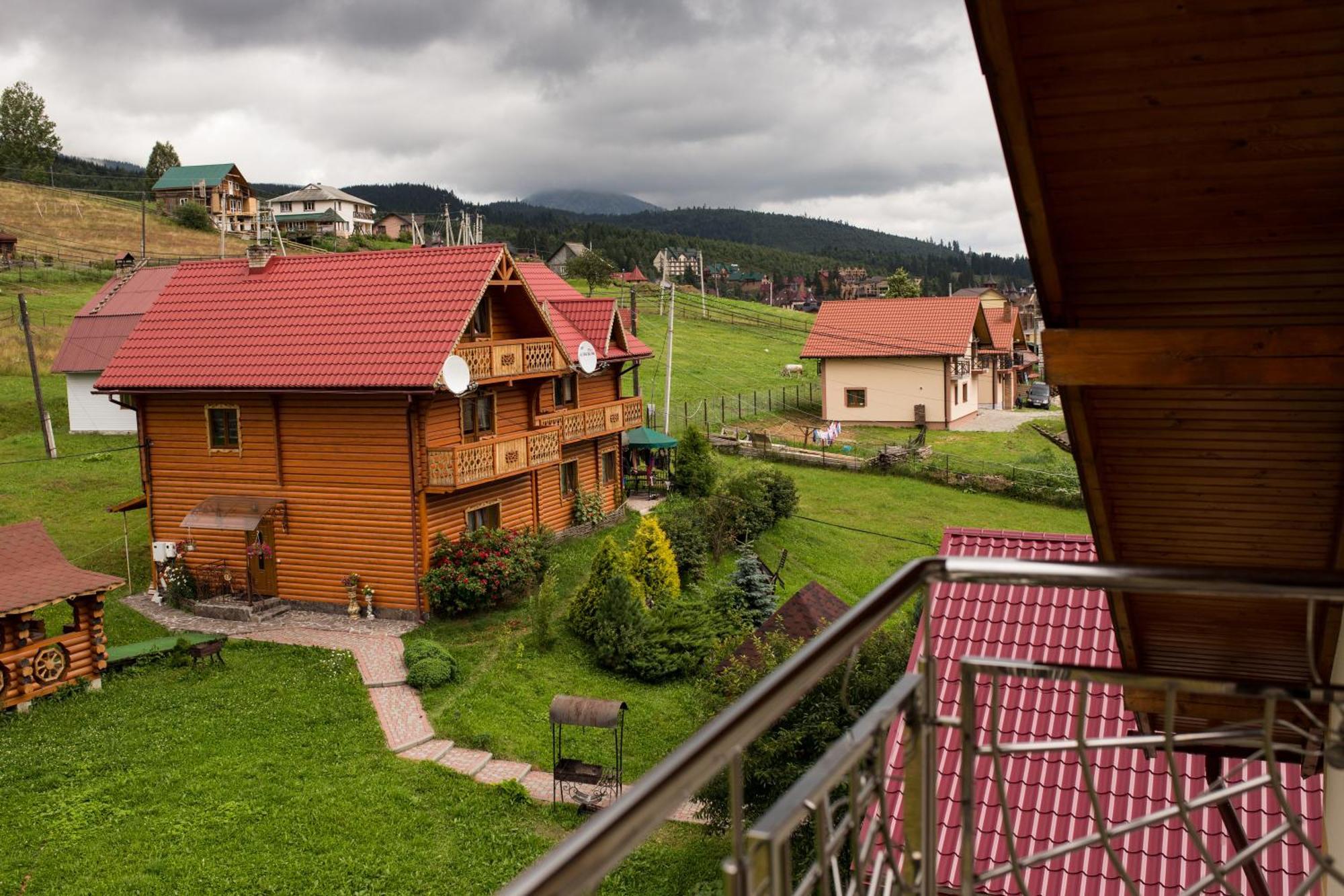 Sadyba u Halyny Sunrise Bukovel Bagian luar foto